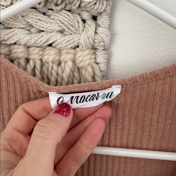 MACARON Tan Ribbed Tank - Picture 2 of 4